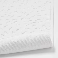 20"x32" Snow Leopard Bath Mat White - Threshold™ -Safavieh Store GUEST 061081fd 83d9 4466 b62d ad837060f183